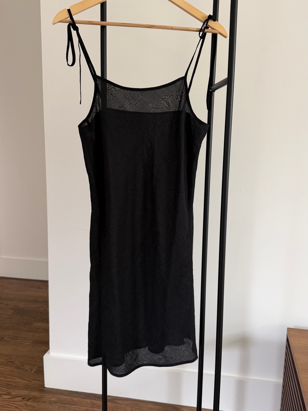 Low Classic Black Lace-Detail Slip Dress